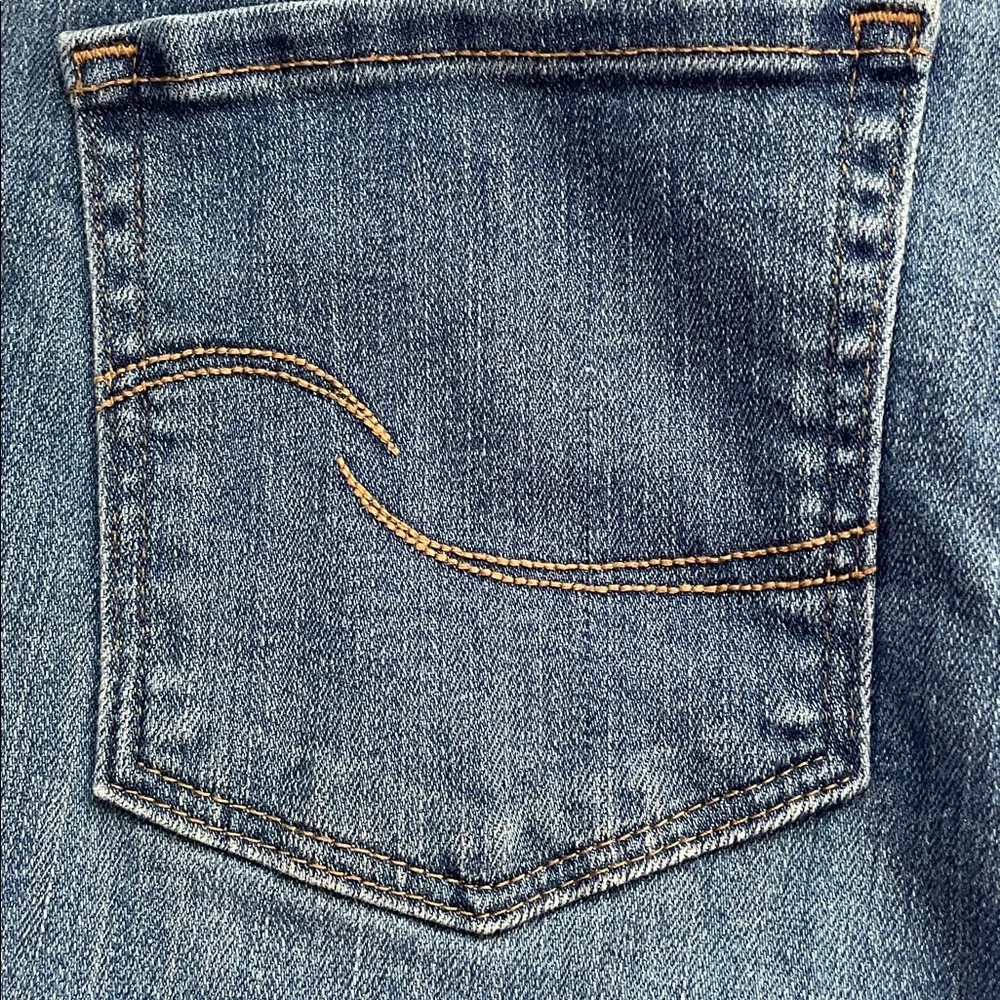 Women’s size 14 W32 L32 signature by Levi Strauss mid rise boot cut blue jeans - Picture 7 of 8